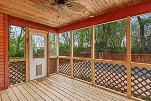 38 Wedgewood Ln, Girard, IL 62640 - Photo 11