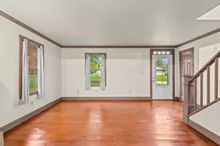 38 Wedgewood Ln, Girard, IL 62640 - Photo 5