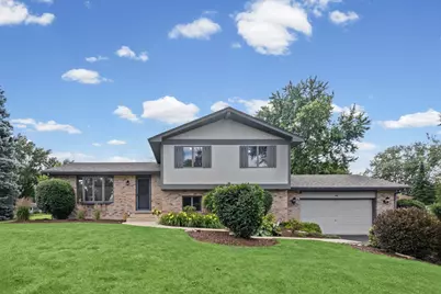 46 Ashlawn Avenue, Oswego, IL 60543 - Photo 1