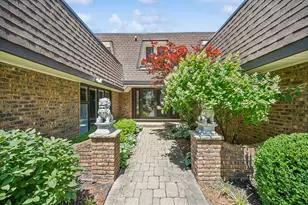 2036 Valley Lo Ln, Glenview, IL 60025 - Photo 3