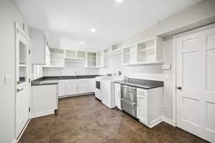 2036 Valley Lo Ln, Glenview, IL 60025 - Photo 21