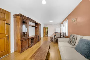 5741 S Sawyer Ave, Chicago, IL 60629 - Photo 3