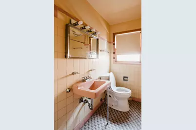 2545 E 93rd Street, Chicago, IL 60617 - Photo 9