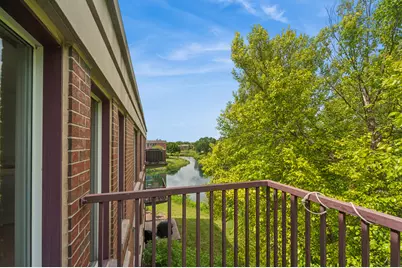 402 Kelburn Road #323, Deerfield, IL 60015 - Photo 11