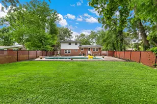 804 W Manor Ct, Glenwood, IL 60425 - Photo 23