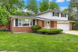 804 W Manor Ct, Glenwood, IL 60425 - Photo 3