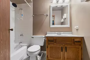 7829 Nantucket Dr, Darien, IL 60561 - Photo 13