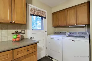 518 Oak St, Elk Grove Village, IL 60007 - Photo 9