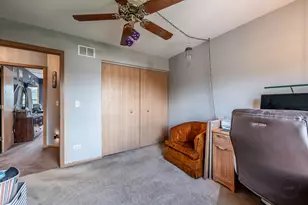 299 Clarendon Ln, Bolingbrook, IL 60440 - Photo 29