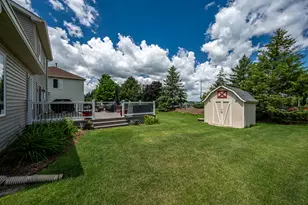299 Clarendon Ln, Bolingbrook, IL 60440 - Photo 35
