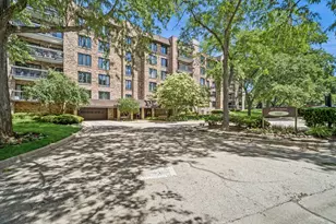 3860 Mission Hills Rd, Northbrook, IL 60062 - Photo 1