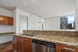 170 W Polk St, Chicago, IL 60605 - Photo 11