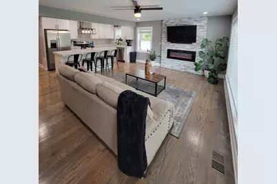 444 N Irving Avenue, Hillside, IL 60162 - Photo 3