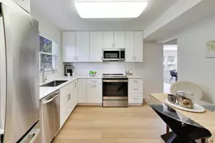 2090 Greenview Rd, Northbrook, IL 60062 - Photo 7