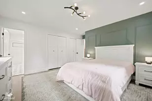 11S528 Book Rd, Naperville, IL 60564 - Photo 17