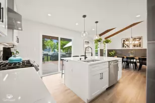 11S528 Book Rd, Naperville, IL 60564 - Photo 15