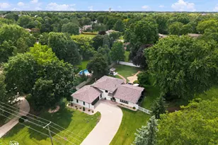 11S528 Book Rd, Naperville, IL 60564 - Photo 37