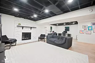 11S528 Book Rd, Naperville, IL 60564 - Photo 23