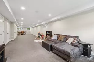 4323 N St Louis Ave, Chicago, IL 60618 - Photo 21