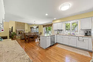 22W126 Glenrise Ct, Glen Ellyn, IL 60137 - Photo 11