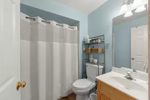 22W126 Glenrise Ct, Glen Ellyn, IL 60137 - Photo 13