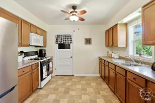 2205 W Hickory St, Kankakee, IL 60901 - Photo 19