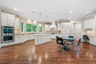 2390 Woodpath Ln, Highland Park, IL 60035 - Photo 15