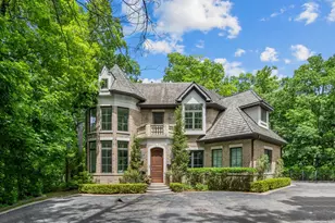 2390 Woodpath Ln, Highland Park, IL 60035 - Photo 1