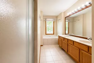 4590 Topaz Dr, Hoffman Estates, IL 60192 - Photo 13