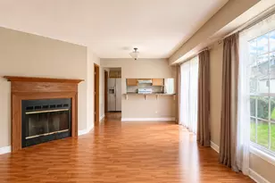 4590 Topaz Dr, Hoffman Estates, IL 60192 - Photo 5