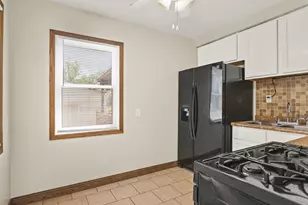 3447 Broadway, Rockford, IL 61108 - Photo 9