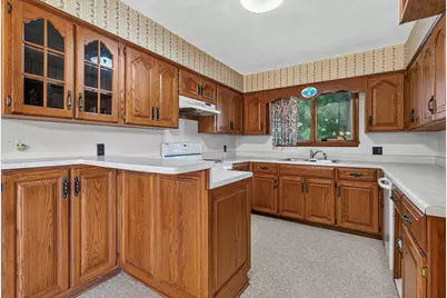 201 N Vermillion Street, Troy Grove, IL 61372 - Photo 5