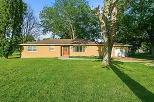 201 N Vermillion St, Troy Grove, IL 61372 - Photo 35
