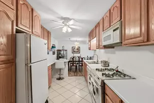 8924 Kenneth Dr, Des Plaines, IL 60016 - Photo 5