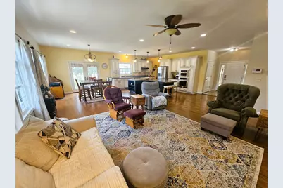 112 Pheasant Run, Chicago, IL 62898 - Photo 13