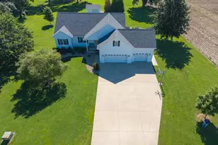 112 Pheasant Run, Chicago, IL 62898 - Photo 7