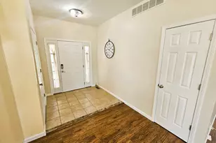 112 Pheasant Run, Chicago, IL 62898 - Photo 11