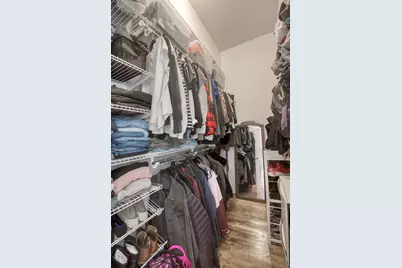 1049 W Ainslie Street #2, Chicago, IL 60640 - Photo 9