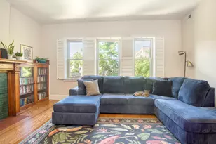 1049 W Ainslie St, Chicago, IL 60640 - Photo 3
