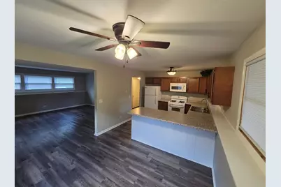 1238-1240 Thomas Drive, Woodstock, IL 60098 - Photo 7