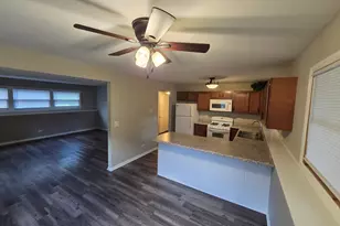 12381240 Thomas Dr, Woodstock, IL 60098 - Photo 7