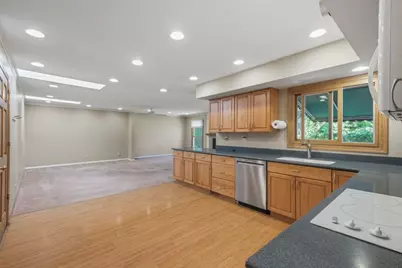 2769 Shannon Road, Northbrook, IL 60062 - Photo 5