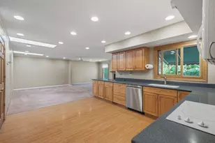 2769 Shannon Rd, Northbrook, IL 60062 - Photo 5
