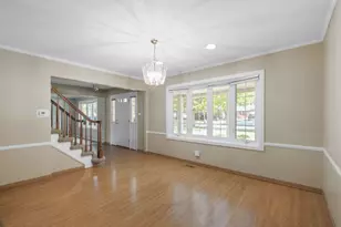 2769 Shannon Rd, Northbrook, IL 60062 - Photo 3