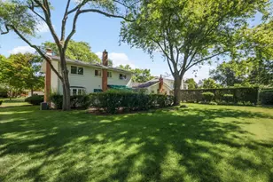 2769 Shannon Rd, Northbrook, IL 60062 - Photo 17