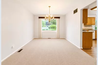 209 Briarheath Lane, Naperville, IL 60565 - Photo 5