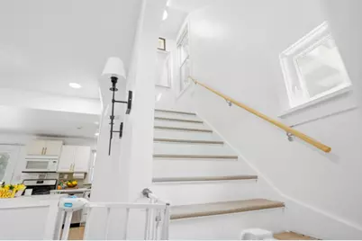 813 W Perry Street, Belvidere, IL 61008 - Photo 9