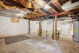813 W Perry St, Belvidere, IL 61008 - Photo 29
