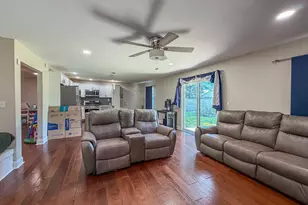400 W Wing St, Bement, IL 61813 - Photo 9