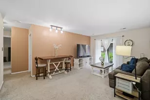 607 W Central Rd, Mount Prospect, IL 60056 - Photo 7